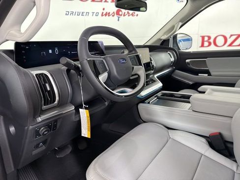 New 2025 Ford Expedition Max Platinum w/ Driver's Package image 14