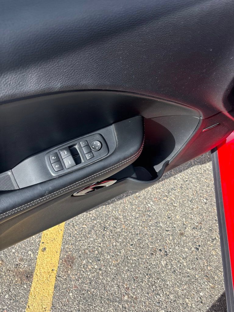 Used 2016 Dodge Challenger SRT Hellcat RWD image 7
