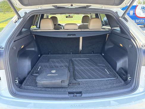 Used 2020 Volkswagen Atlas Cross Sport SE w/ Towing Package AWD/4WD image 33