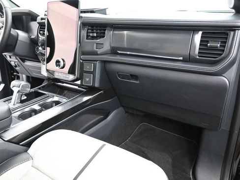 Used 2024 Ford F150 Lightning Platinum AWD/4WD image 20
