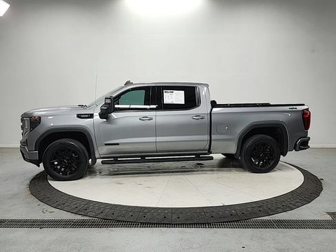 Used 2023 GMC Sierra 1500 Elevation w/ Preferred Package AWD/4WD image 4