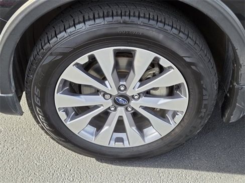 Used 2017 Subaru Outback 3.6R Touring image 8