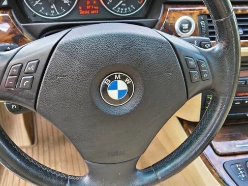Used 2006 BMW 330xi Sedan image 17