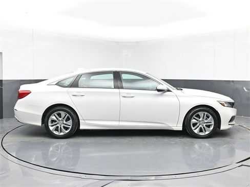 Used 2019 Honda Accord LX image 11