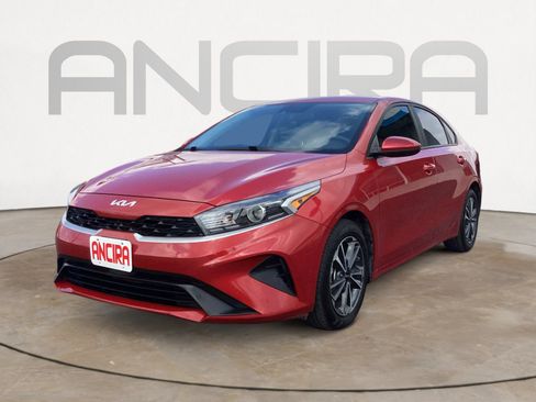 Used 2024 Kia Forte LXS FWD image 9