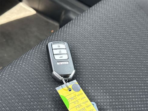 Used 2018 Honda HR-V EX image 32