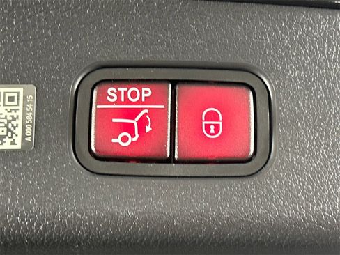 Certified 2024 Mercedes-Benz GLC 300 image 21