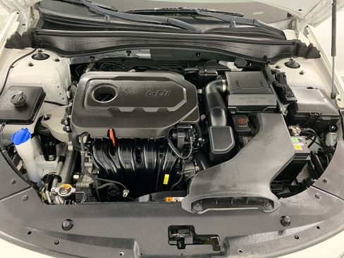 Used 2019 Kia Optima S image 11
