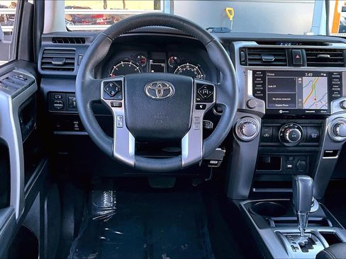 Used 2021 Toyota 4Runner SR5 Premium image 6