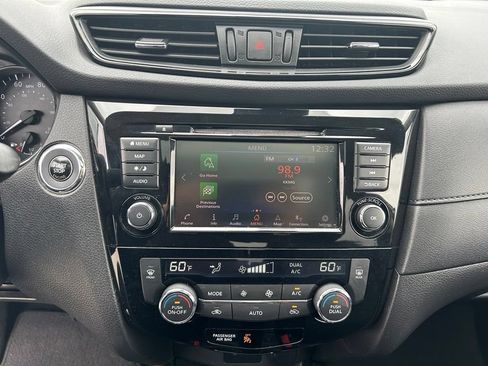 Used 2019 Nissan Rogue SV w/ Sun & Sound Touring Package AWD/4WD image 21
