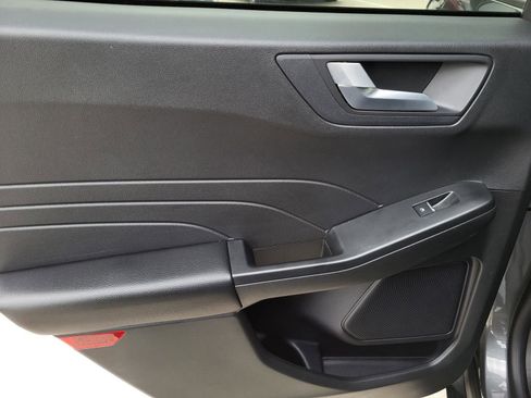 Used 2023 Ford Escape ST-Line w/ Tech Pack #1 image 11