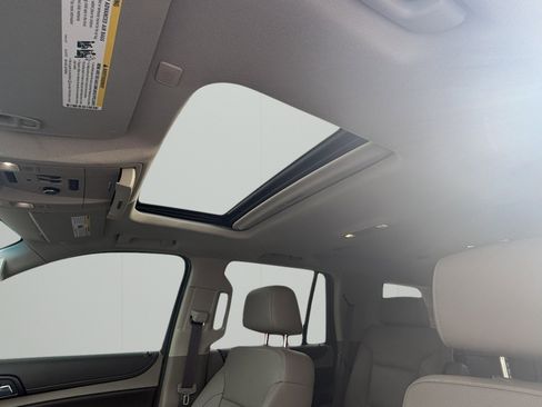 Used 2018 Chevrolet Tahoe Premier w/ Max Trailering Package image 28