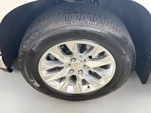 Used 2019 Chevrolet Silverado 1500 LTZ w/ LTZ Plus Package AWD/4WD image 33