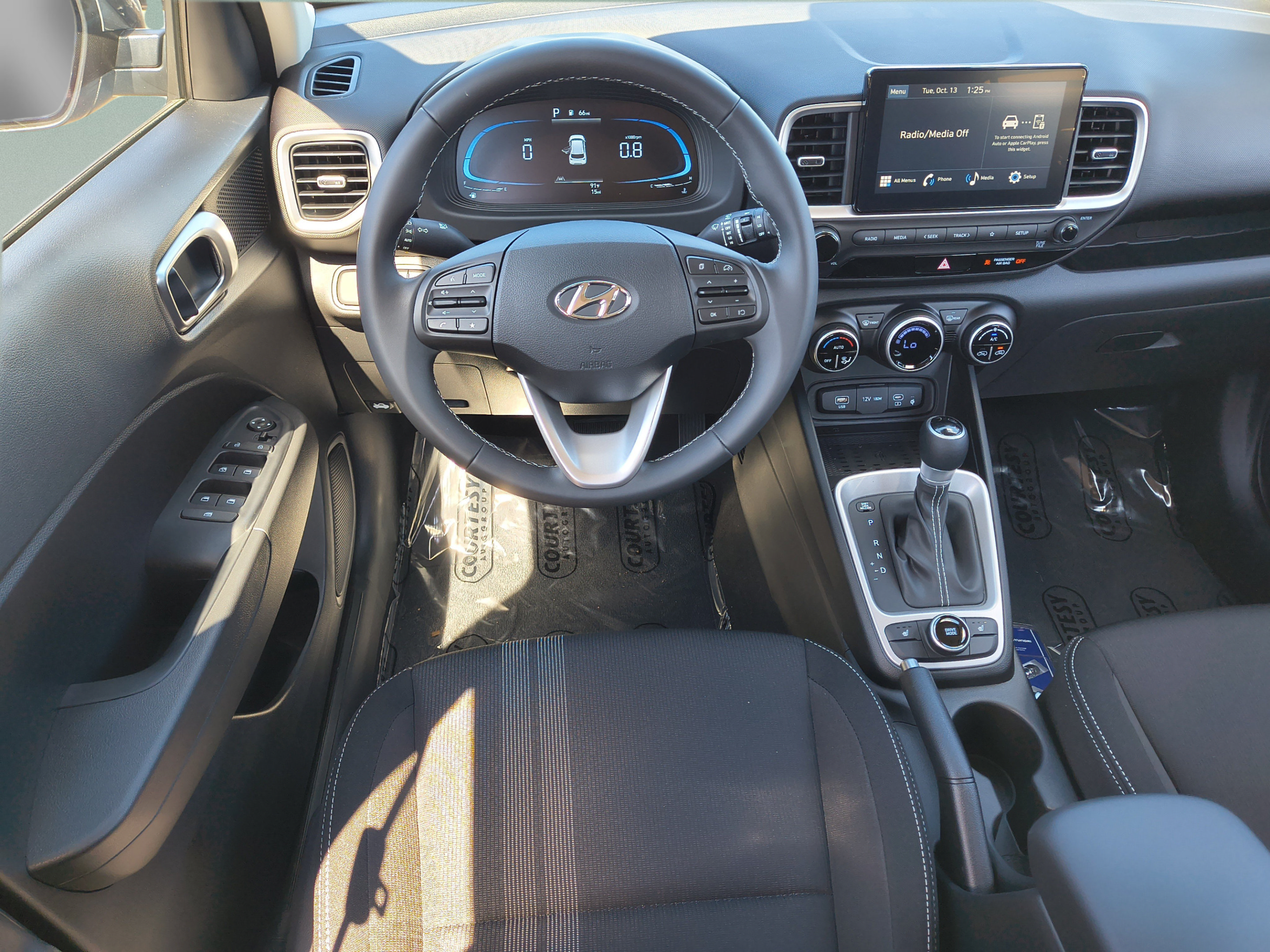 New 2026 Hyundai Venue SEL FWD image 11