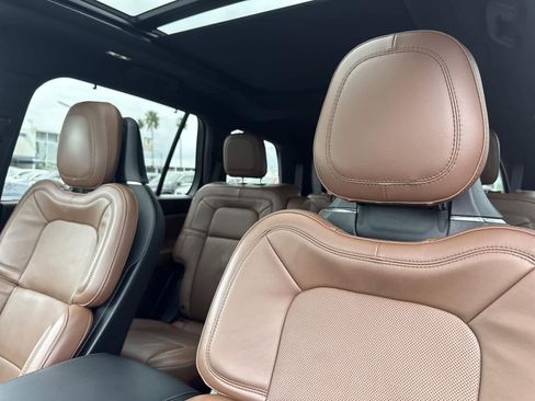 Used 2023 Lincoln Aviator Reserve w/ Equipment Group 201A image 25