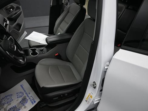 Used 2022 GMC Terrain SLT AWD/4WD image 19