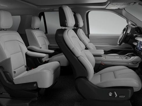 New 2026 Lincoln Navigator Reserve AWD/4WD image 74