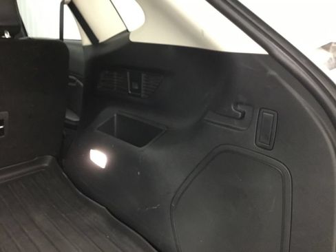 Used 2019 Ford Edge Titanium w/ Equipment Group 301A AWD/4WD image 38