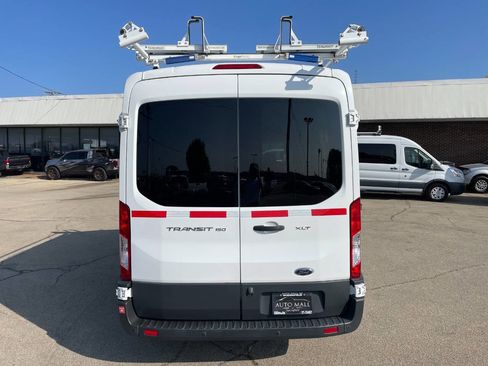 Used 2017 Ford Transit 150 XLT image 4