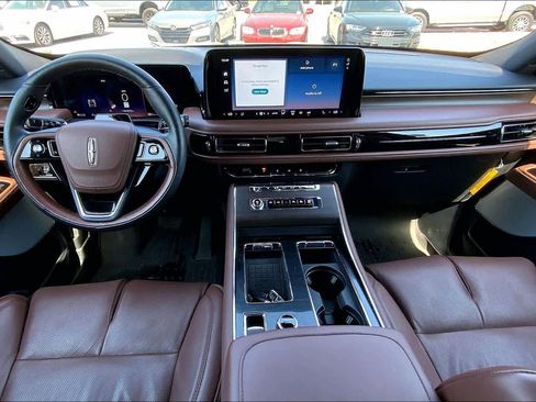 Used 2025 Lincoln Aviator Reserve w/ Equipment Group 201A AWD/4WD image 15