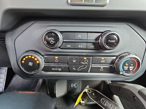 Used 2022 Ford Bronco Big Bend AWD/4WD image 25