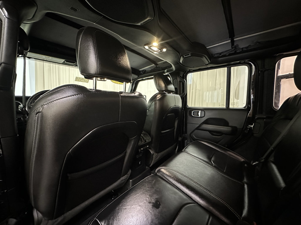Used 2023 Jeep Wrangler Unlimited Sahara w/ Cold Weather Group AWD/4WD image 22