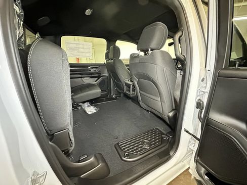 New 2026 RAM 1500 Big Horn AWD/4WD image 4