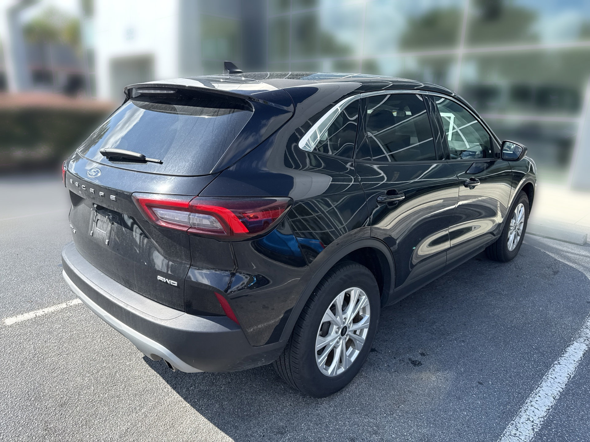 Used 2024 Ford Escape Active AWD/4WD image 4