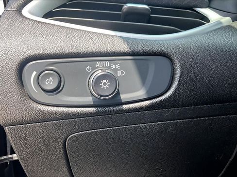 Used 2024 Chevrolet Malibu LT FWD image 36