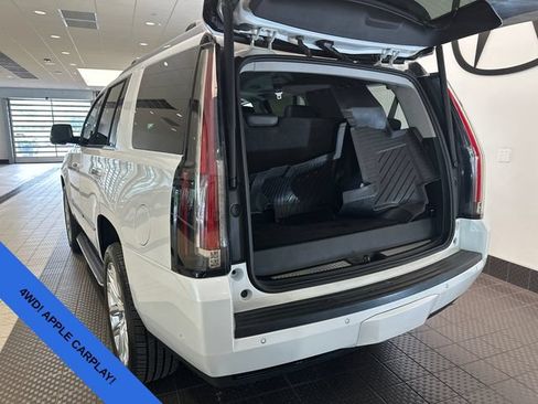 Used 2019 Cadillac Escalade Luxury AWD/4WD image 7
