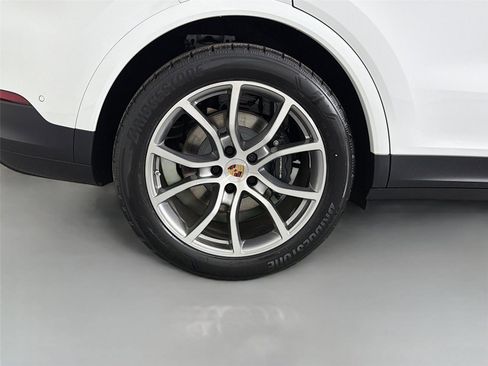 Used 2026 Porsche Cayenne E-Hybrid AWD/4WD image 13