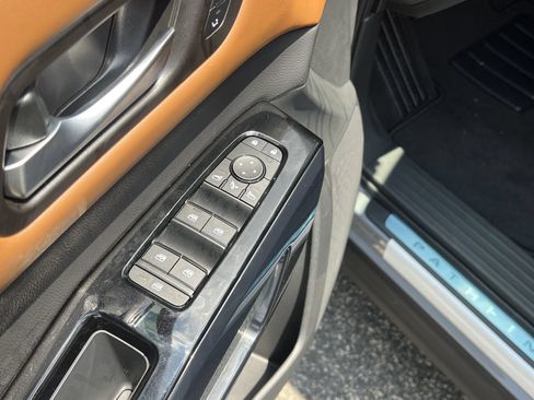 New 2026 Nissan Pathfinder Platinum AWD/4WD image 16