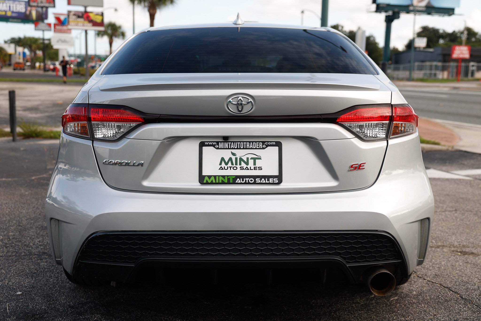 Used 2022 Toyota Corolla SE FWD image 11