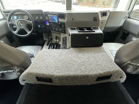 Used 1996 HUMMER H1 4-Door Wagon AWD/4WD image 12