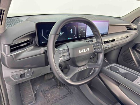 Used 2024 Kia EV9 Light Long Range image 12