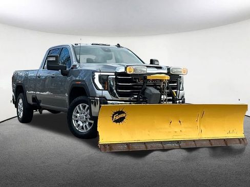 Used 2024 GMC Sierra 2500 SLE w/ SLE Convenience Package AWD/4WD image 2