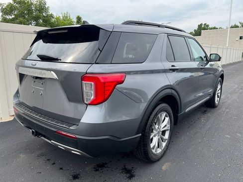 Used 2024 Ford Explorer XLT w/ Equipment Group 202A AWD/4WD image 3