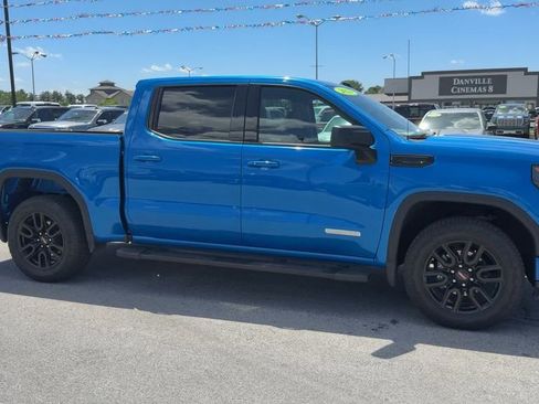 Used 2023 GMC Sierra 1500 Elevation w/ LPO, Elevation Black Package AWD/4WD image 8