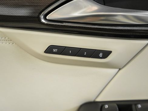 Used 2022 Buick Envision Essence w/ Technology Package I FWD image 39