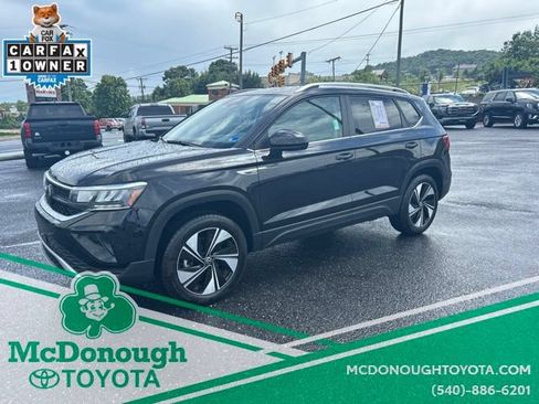 Used 2024 Volkswagen Taos SE AWD/4WD image 1