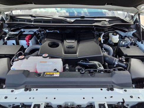 Used 2025 Toyota Tundra Limited image 13