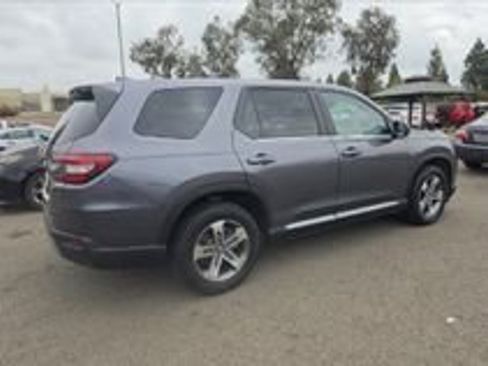 Used 2025 Honda Pilot EX-L image 19