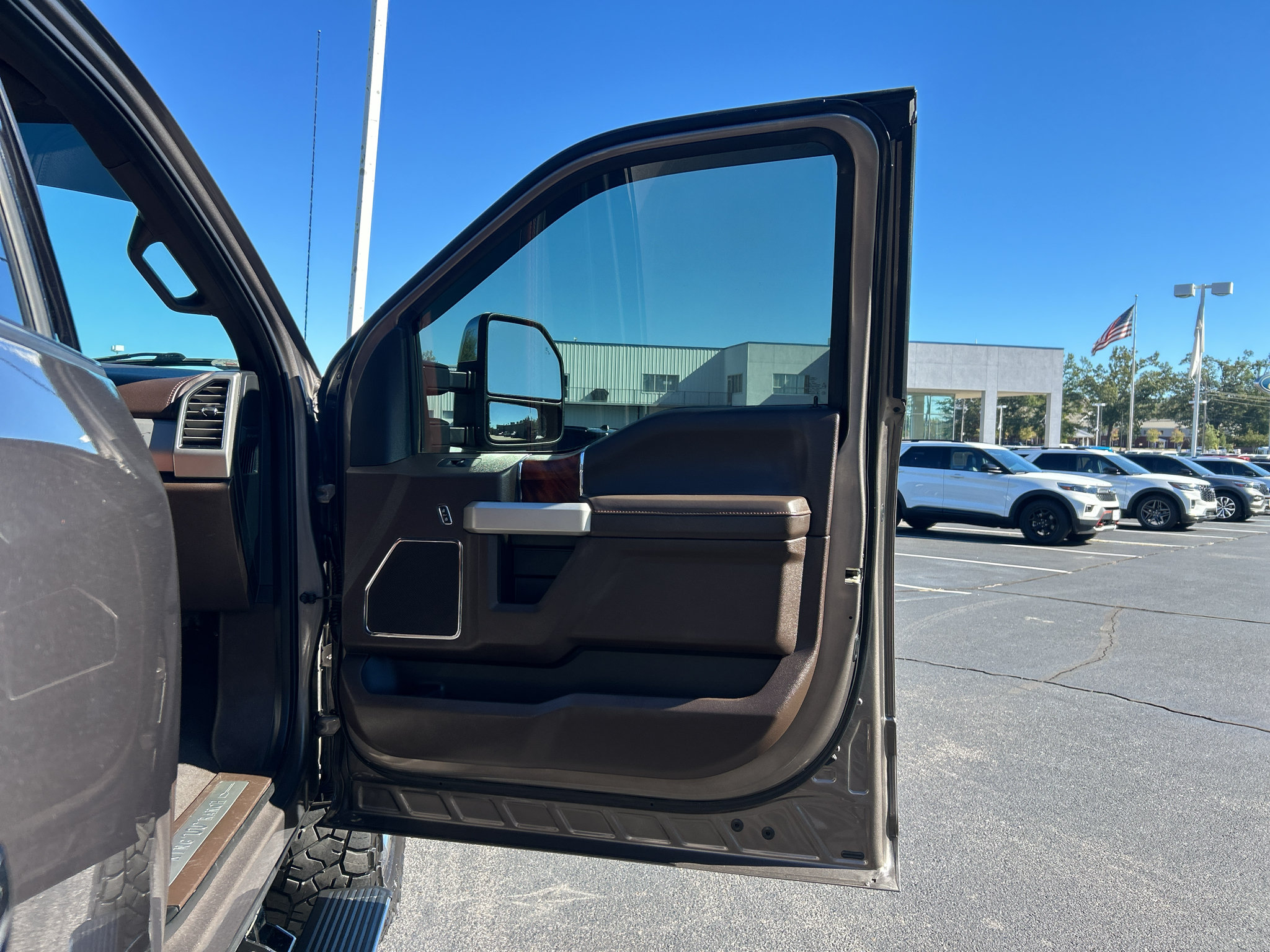 Used 2019 Ford F250 King Ranch w/ King Ranch Ultimate Package AWD/4WD image 23