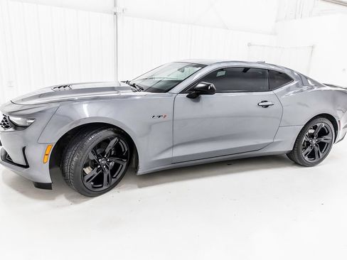 Used 2021 Chevrolet Camaro LT RWD image 4
