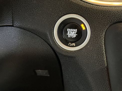 Used 2017 Dodge Charger SXT RWD image 22