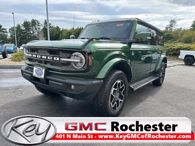 Used 2025 Ford Bronco Outer Banks AWD/4WD image 1