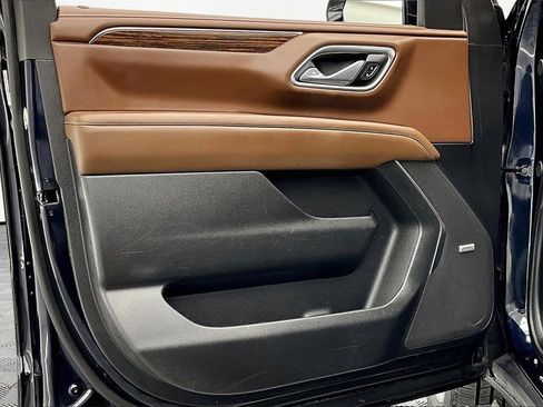 Used 2024 Chevrolet Tahoe High Country image 23