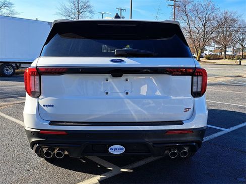 New 2026 Ford Explorer ST w/ Sun And Sound Package image 5