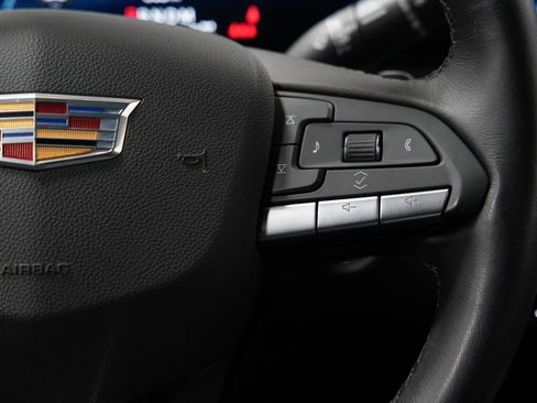 Used 2025 Cadillac XT4 Premium Luxury image 36