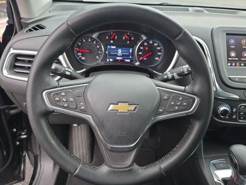 Used 2023 Chevrolet Equinox LT image 18
